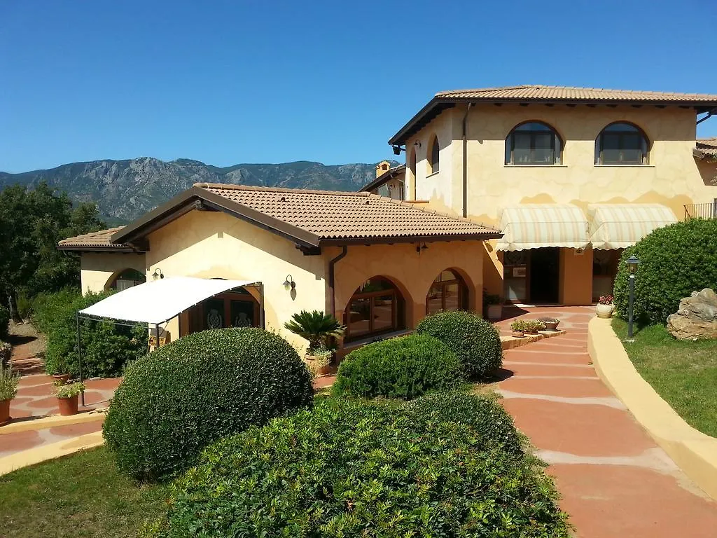 Hotel Giardino Corte Rubja إيغليزياس